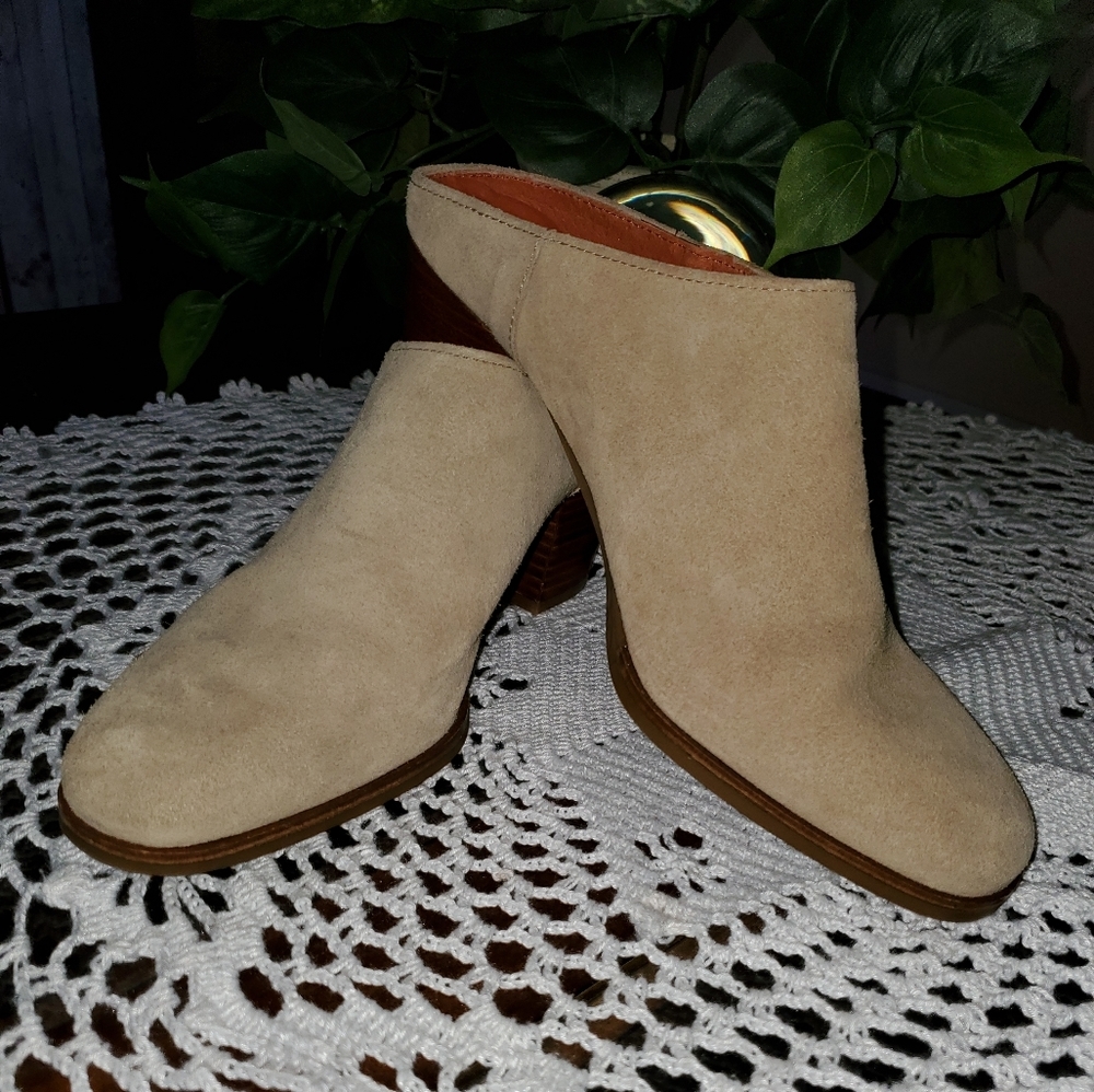 Natalia Blanco Suede Muller size 39 Heel 2.5